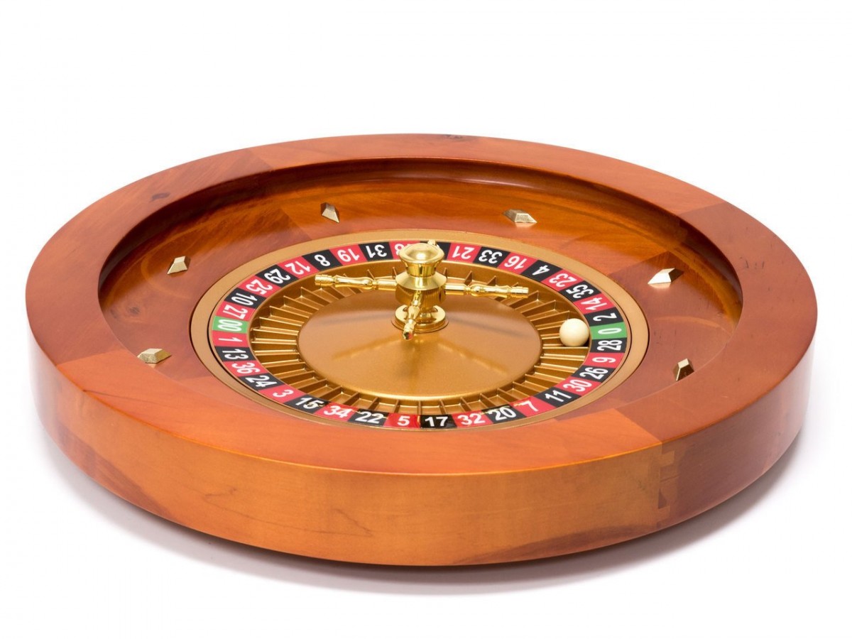 Rueda de Ruleta de Caoba Satinada de 20 Pulgadas con Torreta con Acabado Dorado